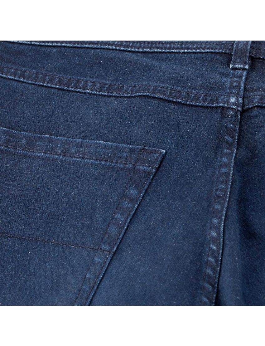 Jeans mit Schenkeltasche