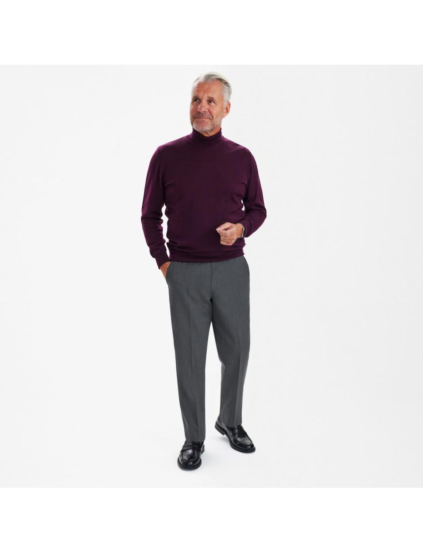 Chino in Regular Fit Black/102