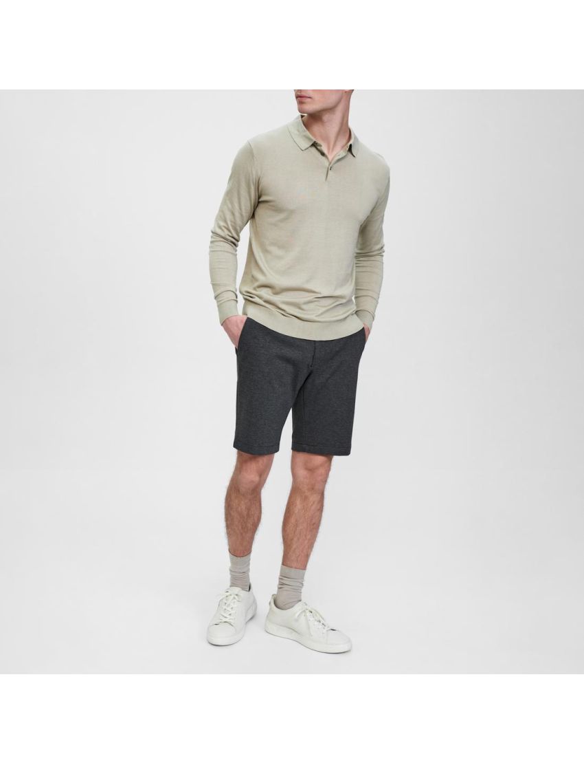 Chino Shorts in Fitted Fit Navy/46