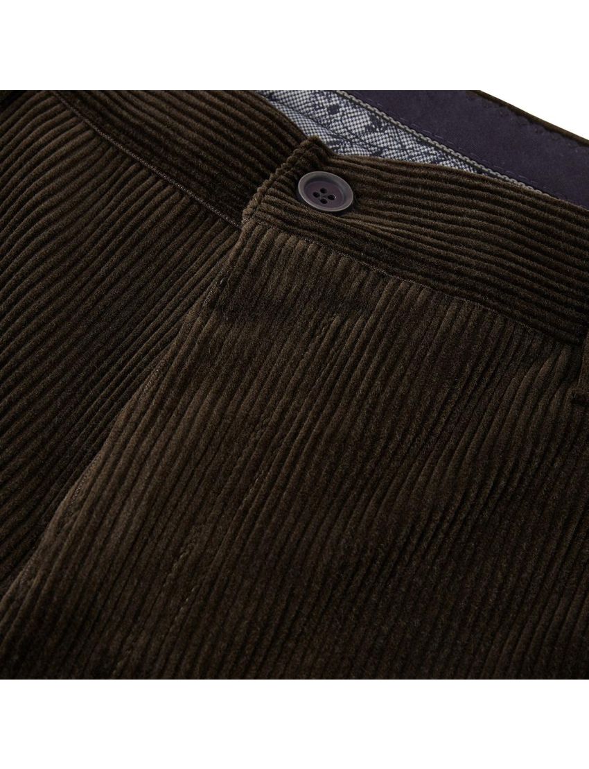 Klassische Cordhosen in Modern Fit Khaki/102