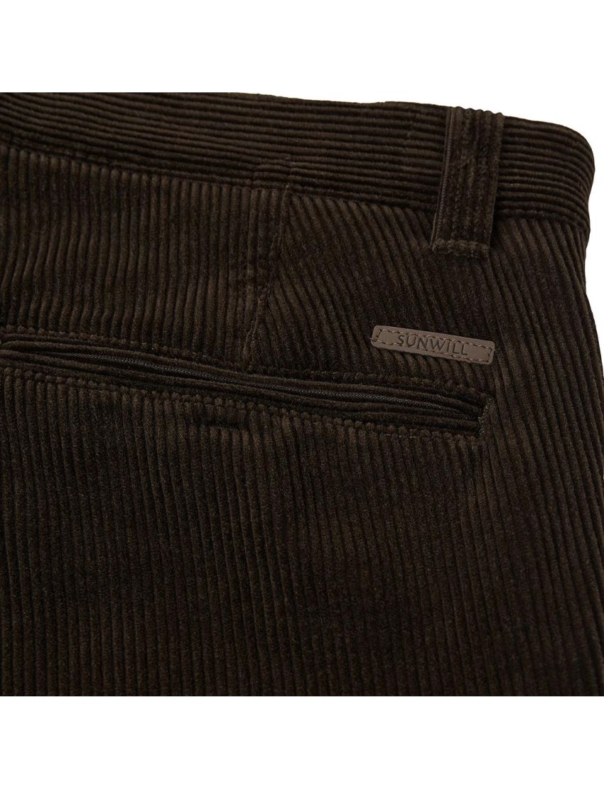 Klassische Cordhosen in Modern Fit Khaki/102