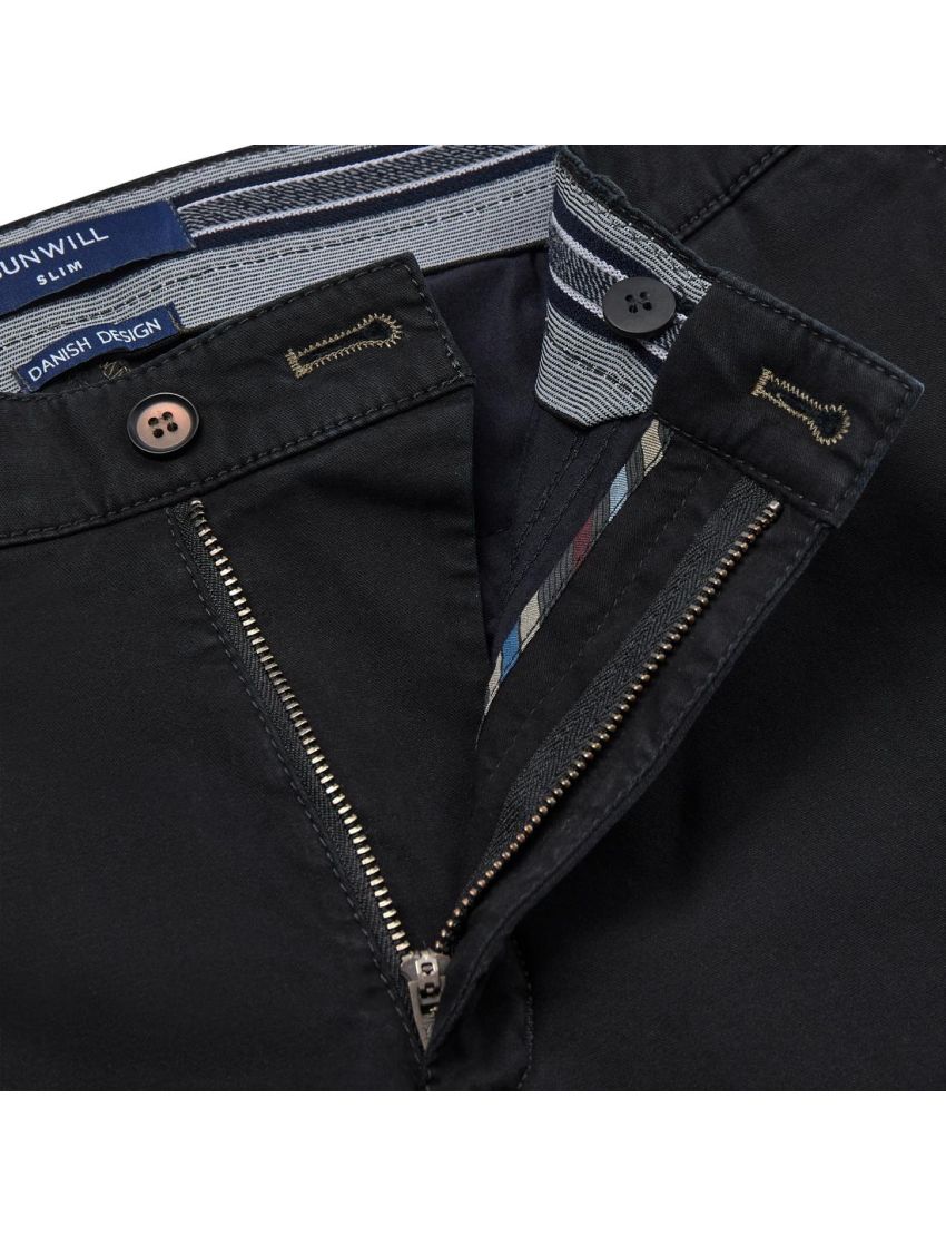 Extreme Flexibility Hosen in Slim Fit Black/22 (505127-7825)